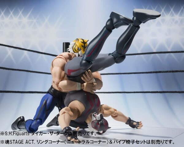 BANDAI - Tiger Mask The Dark S.H. Figuarts Action Figure - Image 3