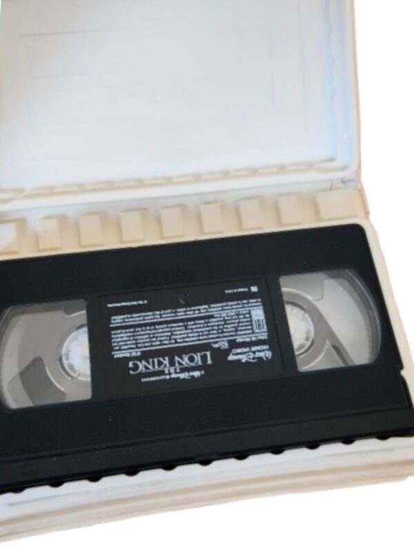 VHS 1995 The Lion King Walt Disney Masterpiece Collection Plastic Clamshell Case - Image 2